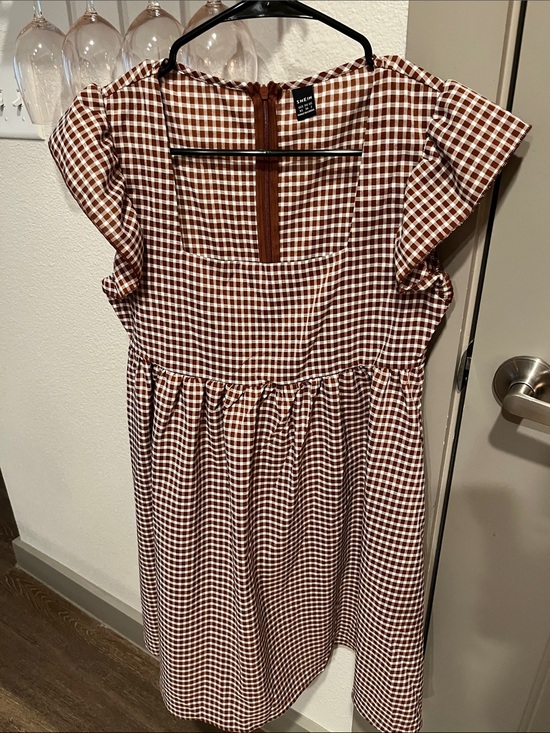 SHEIN Dresses & Skirts - SHEIN Brown & White Gingham Midi Dress with Ruffle Sleeves